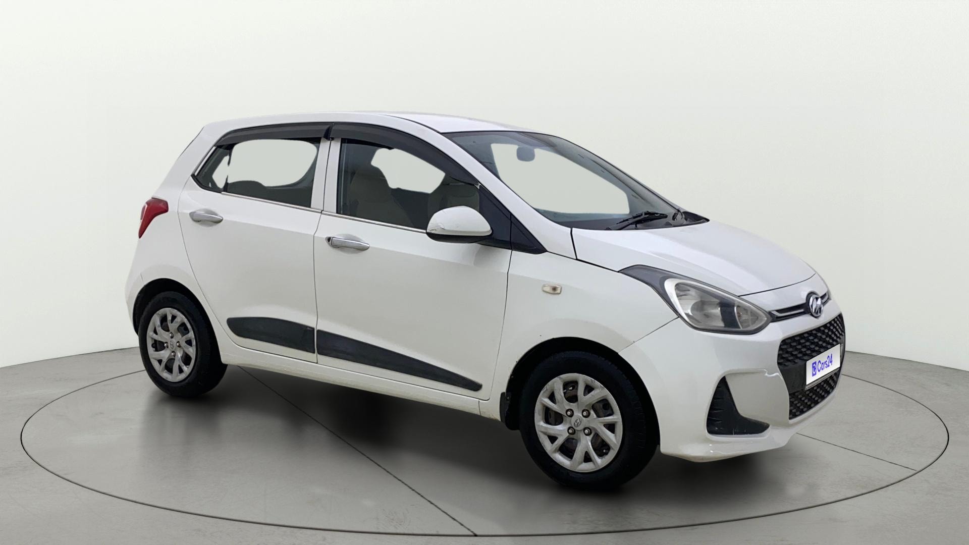 View 2018 Hyundai Grand i10 Magna 1.2 Kappa VTVT Image 35 Used 2018 Hyundai Grand i10 Magna 1.2 Kappa VTVT Image 35