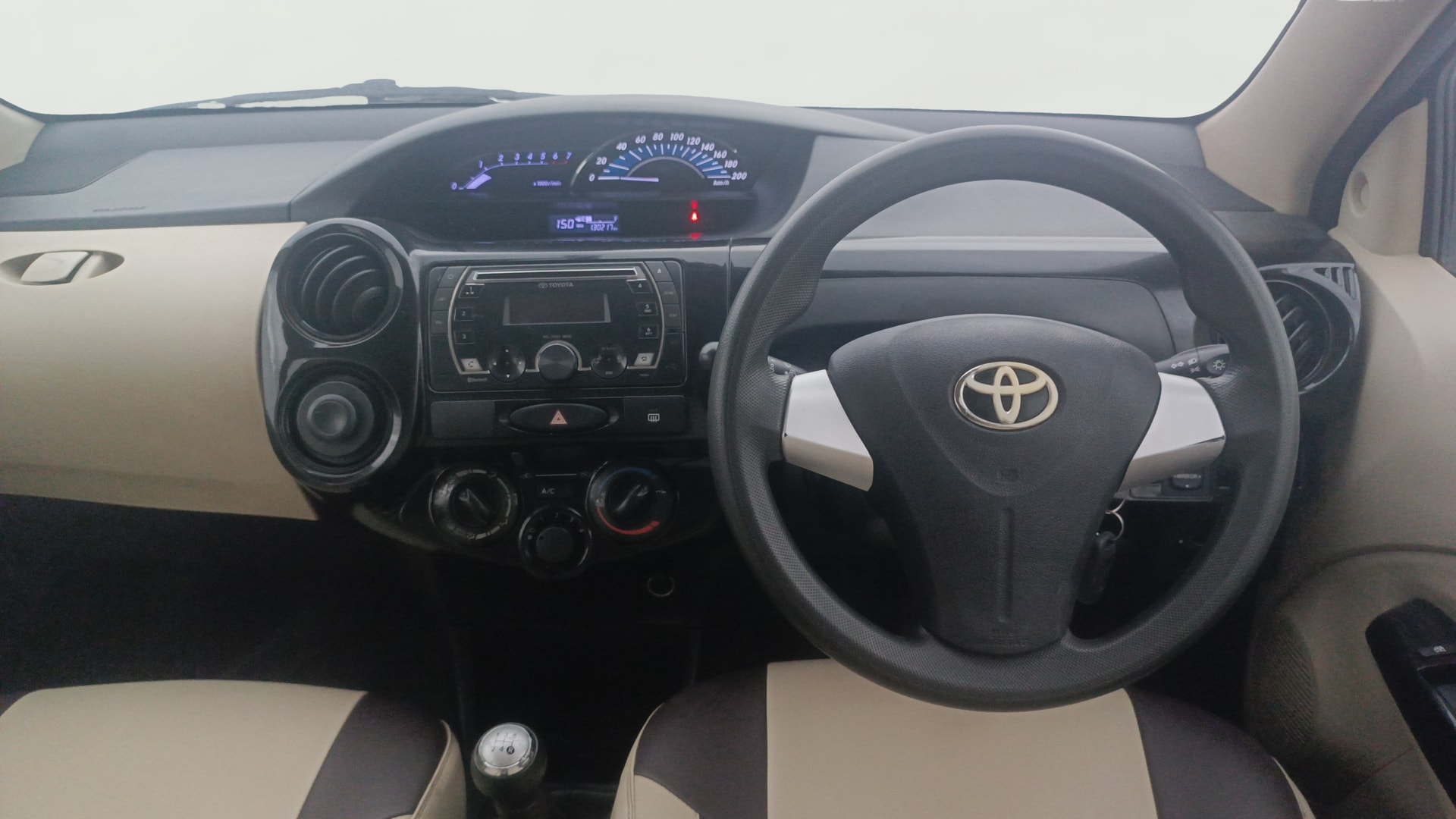 View 2019 Toyota Etios Liva V Dual Tone Image 20 Used 2019 Toyota Etios Liva V Dual Tone Image 20