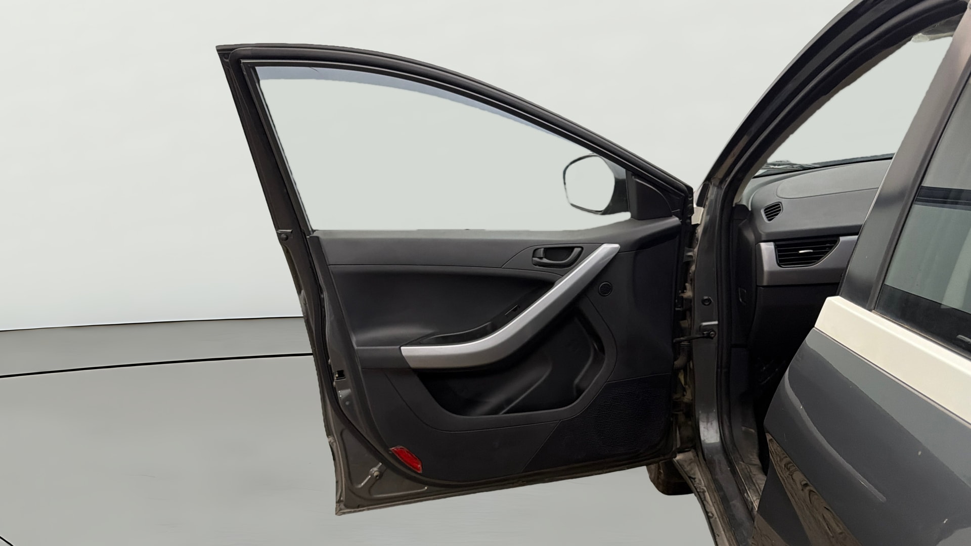 View 2024 Tata Nexon Revotron XE Image 31 Used 2024 Tata Nexon Revotron XE Image 31