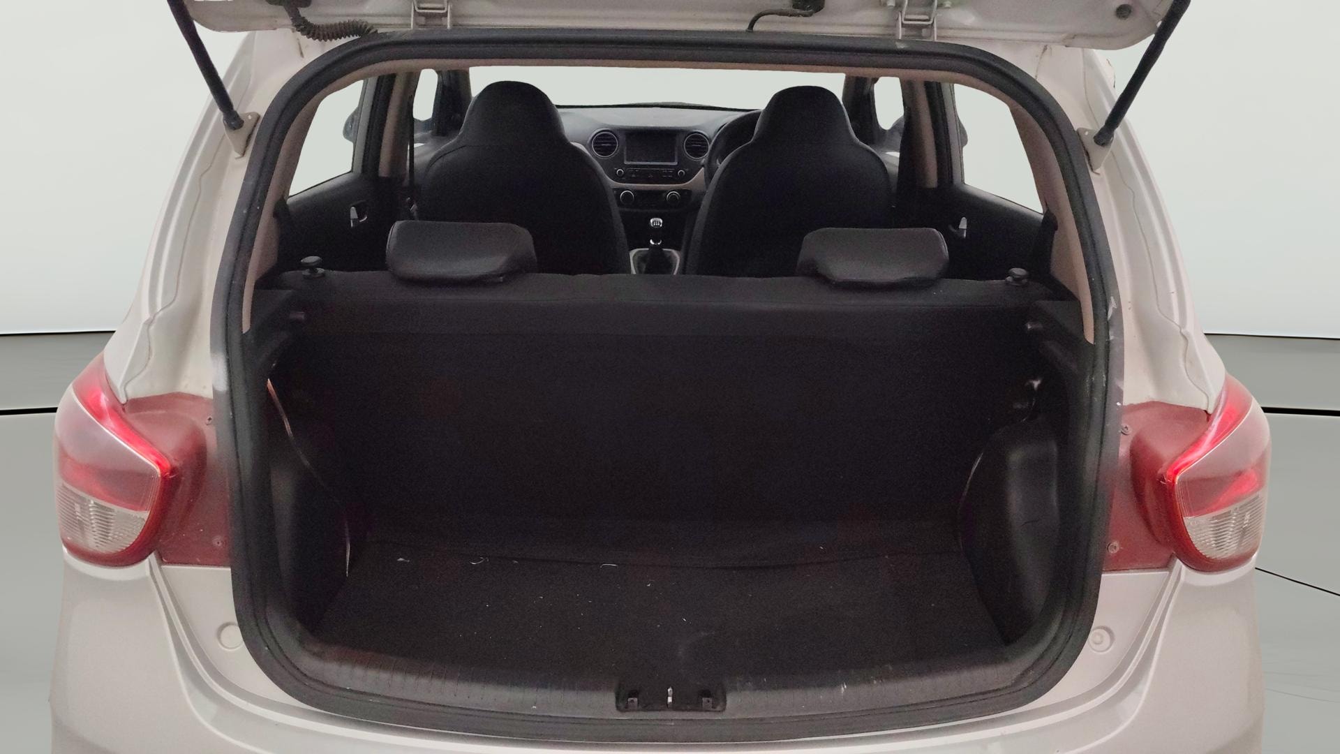 View 2017 Hyundai Grand i10 1.2 Asta Petrol Image 38 Used 2017 Hyundai Grand i10 1.2 Asta Petrol Image 38
