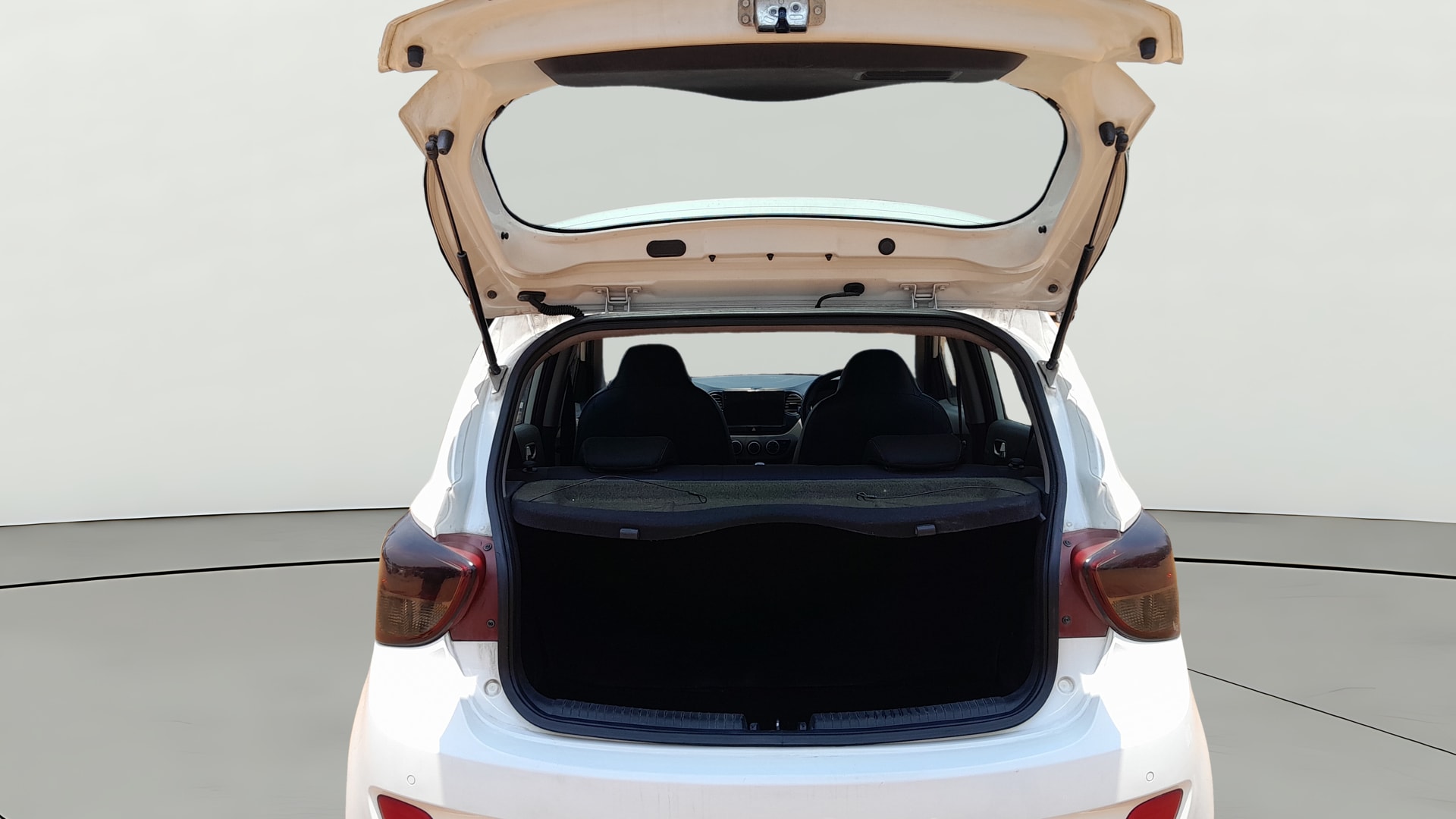 View 2014 Hyundai Grand i10 1.2 Asta Petrol Image 37 Used 2014 Hyundai Grand i10 1.2 Asta Petrol Image 37