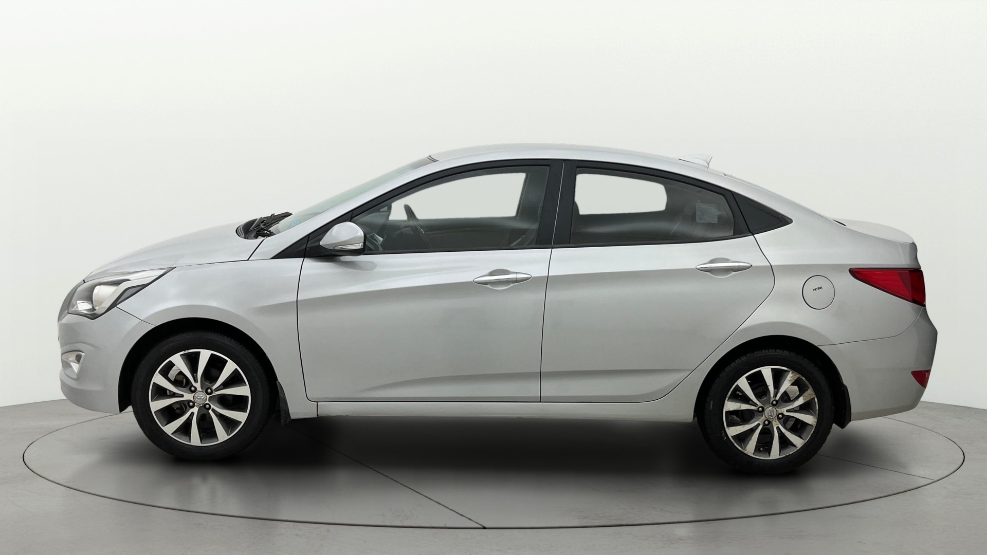 View 2017 Hyundai Verna 1.6 VTVT SX (O) Image 6 Used 2017 Hyundai Verna 1.6 VTVT SX (O) Image 6