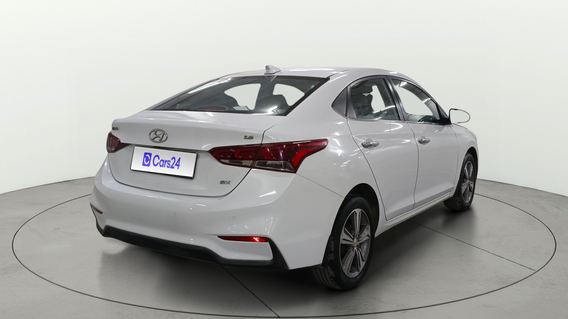View 2018 Hyundai Verna 1.6 VTVT SX (O) Image 45 Used 2018 Hyundai Verna 1.6 VTVT SX (O) Image 45