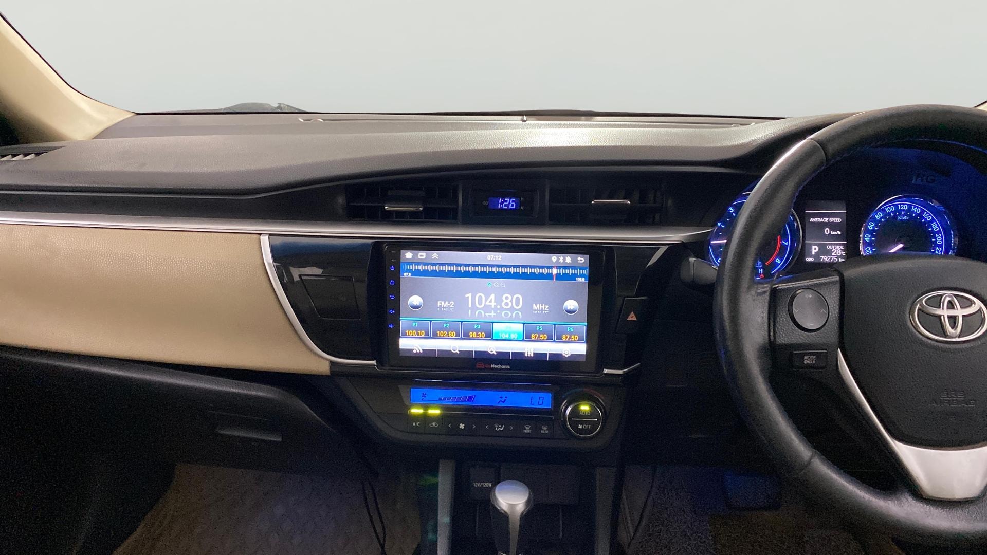 View 2015 Toyota Corolla Altis 1.8 VL AT Image 17 Used 2015 Toyota Corolla Altis 1.8 VL AT Image 17