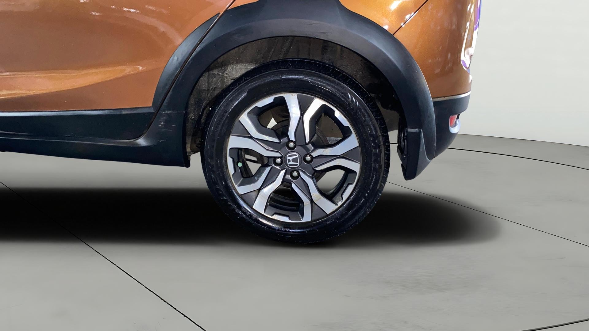 View 2019 Honda WR-V S MT Diesel Edge Edition Image 11 Used 2019 Honda WR-V S MT Diesel Edge Edition Image 11