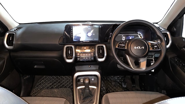 View Kia Sonet Image 15 Used Kia Sonet Image 15