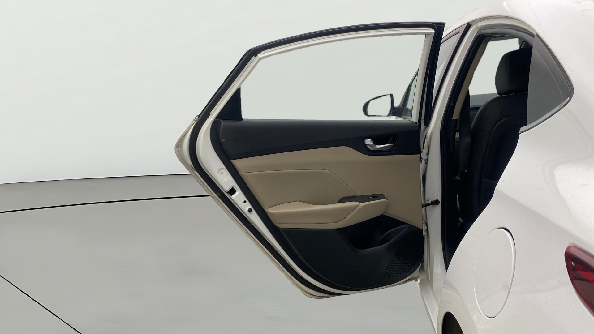 View 2019 Hyundai Verna 1.6 VTVT SX (O) Image 23 Used 2019 Hyundai Verna 1.6 VTVT SX (O) Image 23