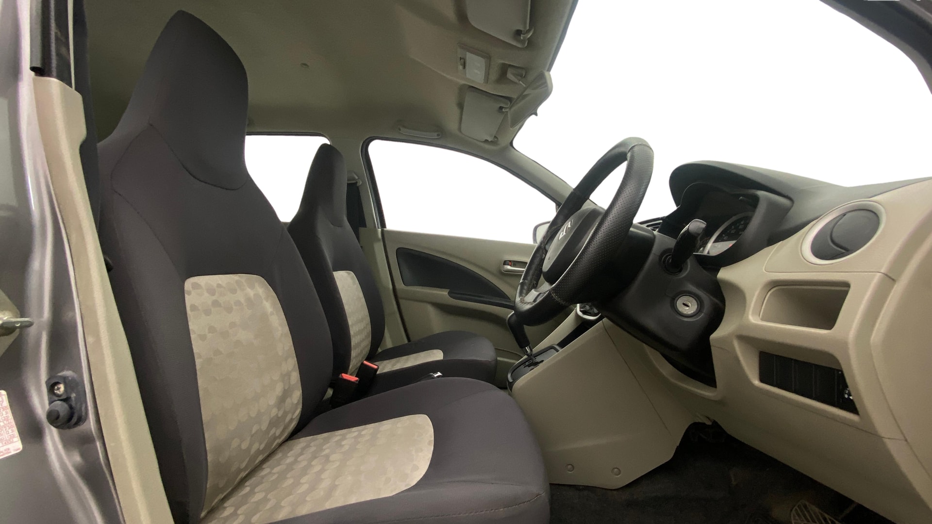 View 2015 Maruti Suzuki 1000 Base Variant Image 25 Used 2015 Maruti Suzuki 1000 Base Variant Image 25