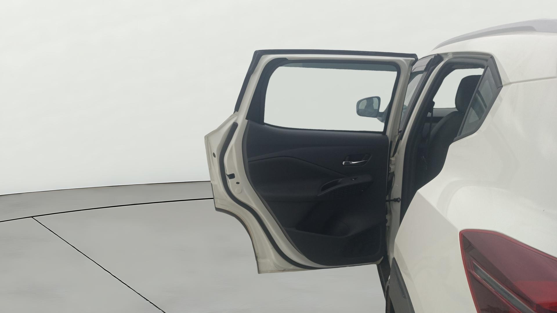 View 2025 Nissan Magnite Acenta B4D 1.0 Petrol AMT Image 22 Used 2025 Nissan Magnite Acenta B4D 1.0 Petrol AMT Image 22