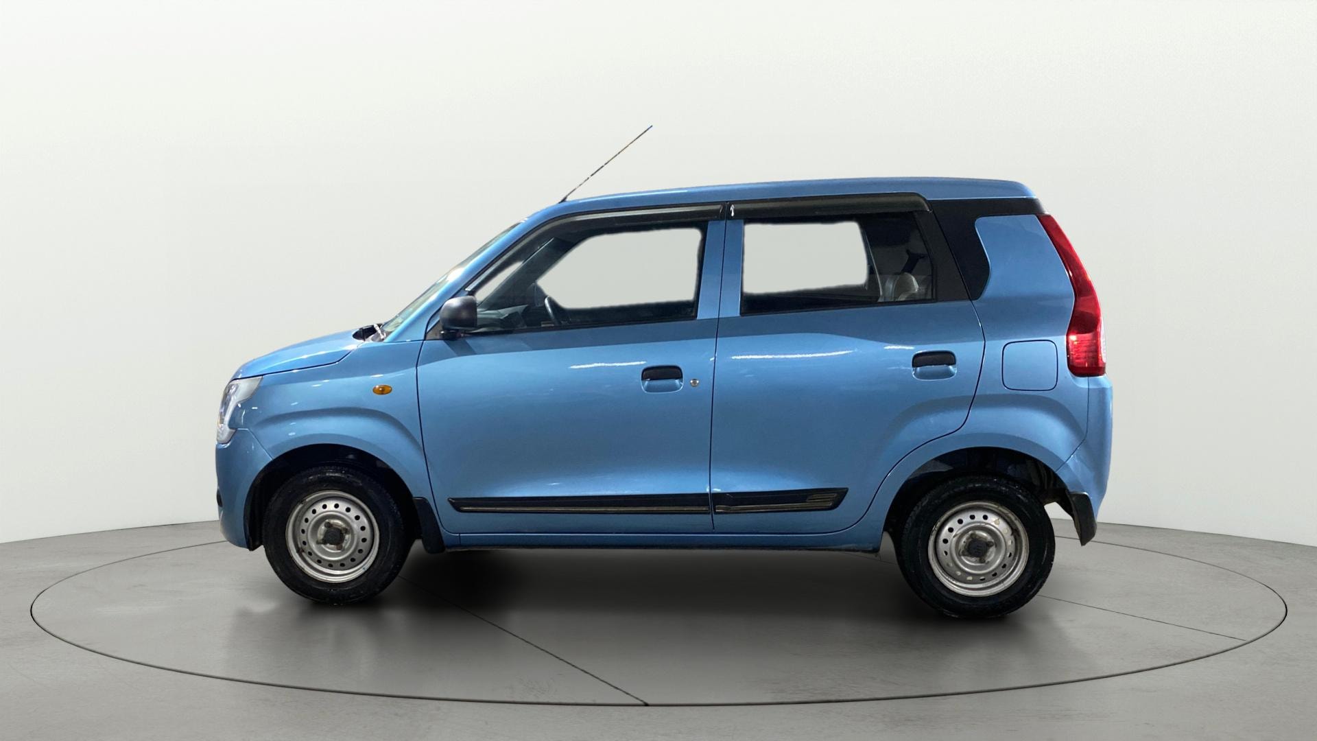 View 2022 Maruti Suzuki 1000 Base Variant Image 5 Used 2022 Maruti Suzuki 1000 Base Variant Image 5