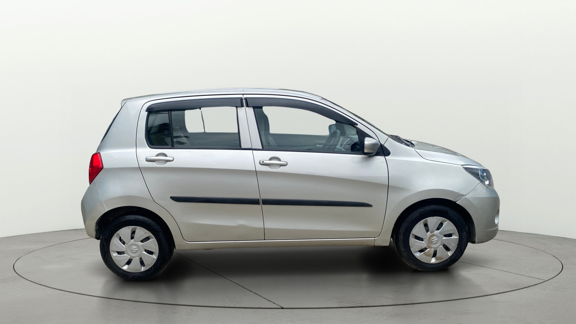 View 2017 Maruti Suzuki 1000 Base Variant Image 8 Used 2017 Maruti Suzuki 1000 Base Variant Image 8