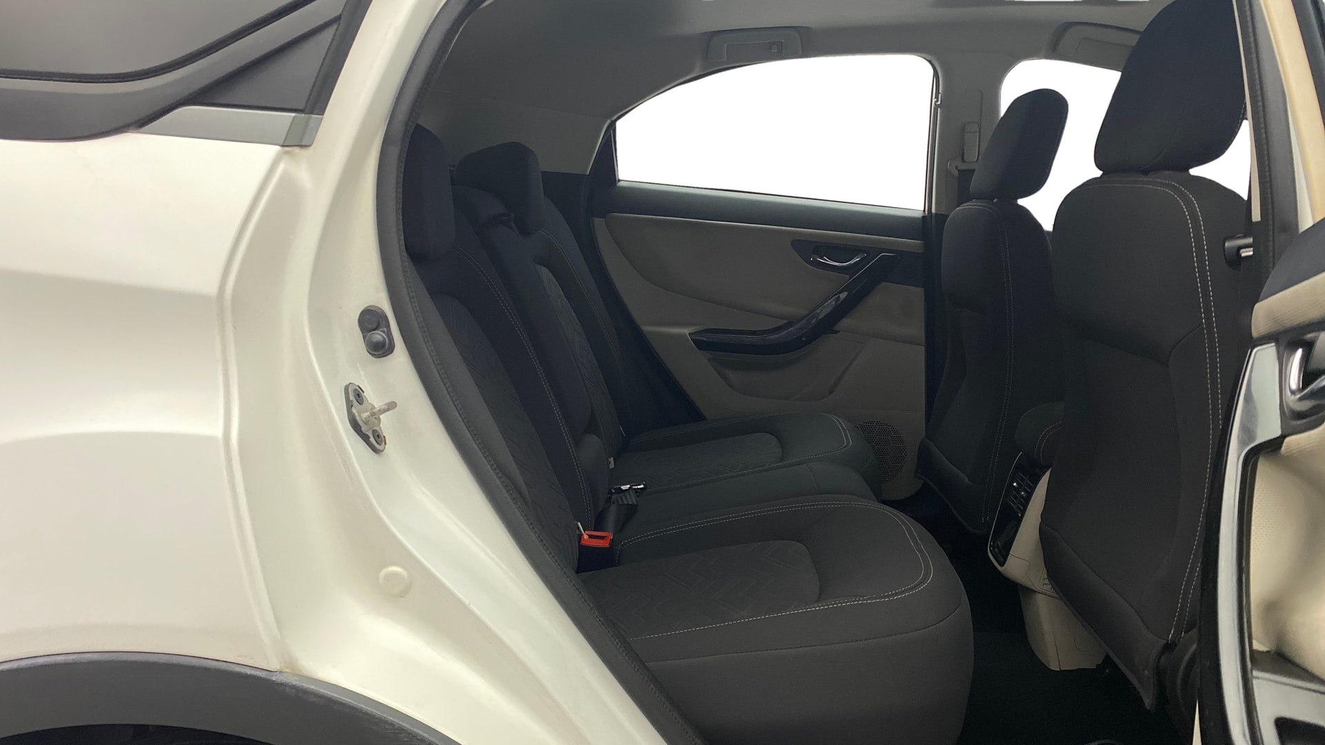 View 2021 Tata Nexon Revotron XE Image 31 Used 2021 Tata Nexon Revotron XE Image 31