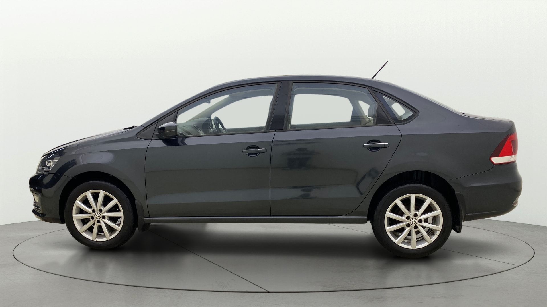 View 2018 Volkswagen Vento 1.2 L TSI Comfortline Petrol AT Image 5 Used 2018 Volkswagen Vento 1.2 L TSI Comfortline Petrol AT Image 5