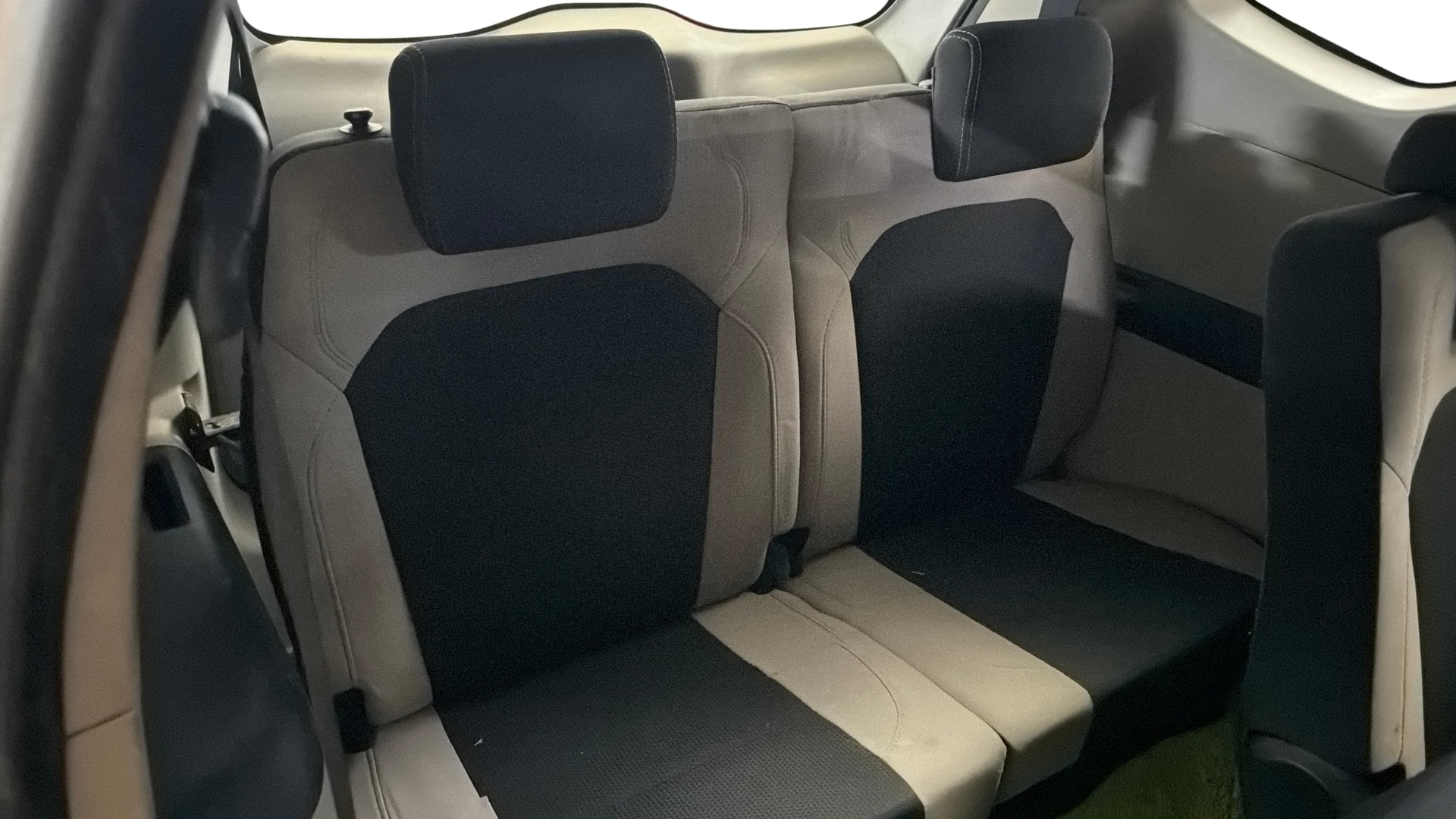 Used 2024 Renault Triber Used 2024 Renault Triber