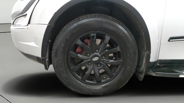 View Mahindra XUV500 Image 37 Used Mahindra XUV500 Image 37