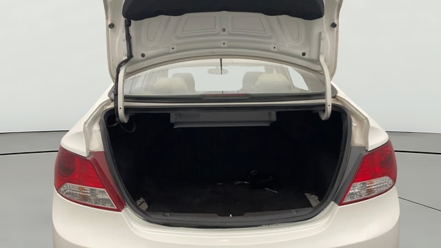 View Hyundai Fluidic Verna Image 38 Used Hyundai Fluidic Verna Image 38