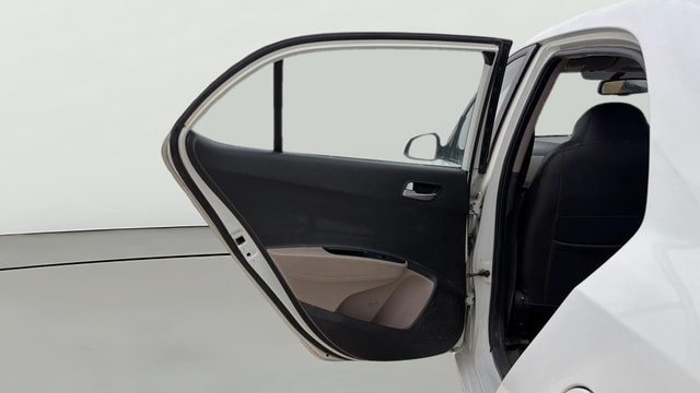 View Hyundai Xcent Image 14 Used Hyundai Xcent Image 14