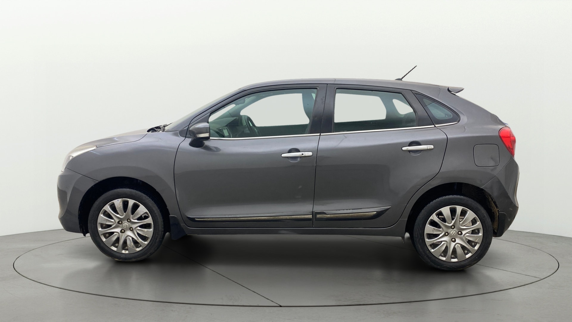 View 2018 Maruti Suzuki 1000 Base Variant Image 5 Used 2018 Maruti Suzuki 1000 Base Variant Image 5