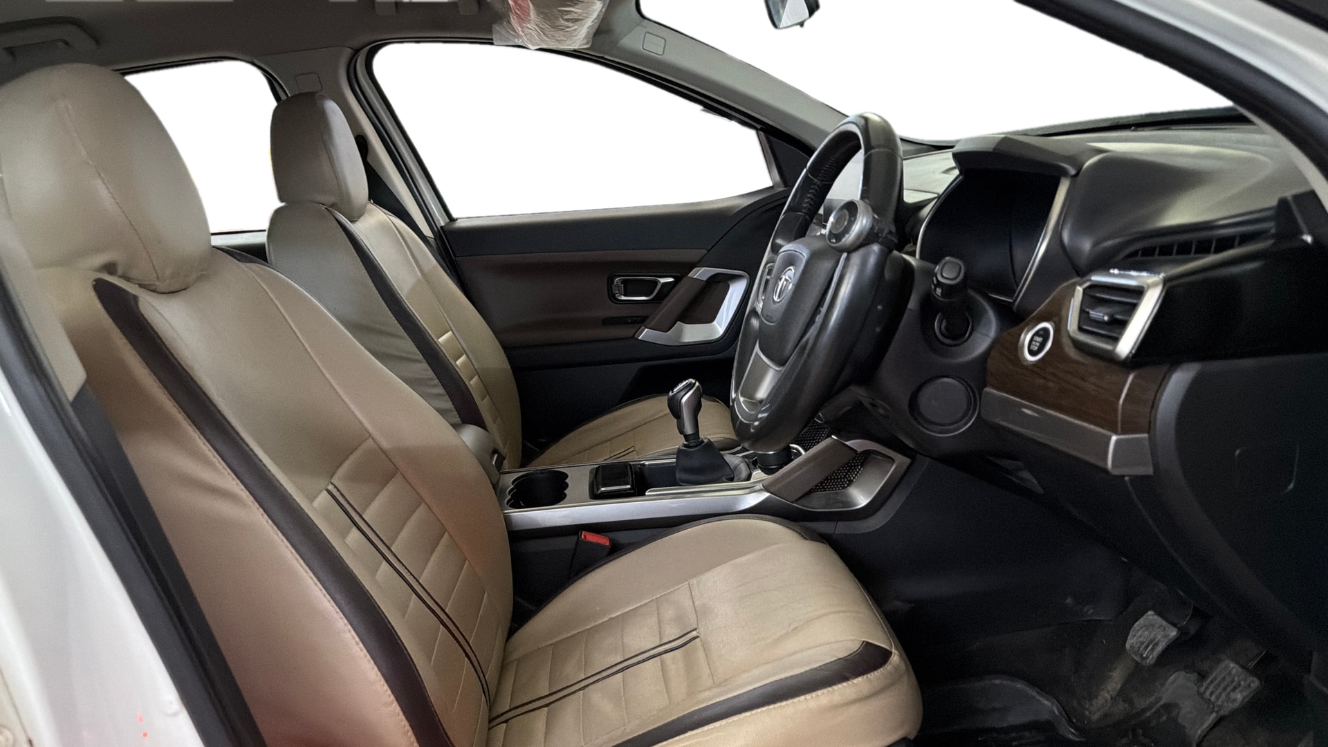 View 2019 Tata Harrier XE Image 27 Used 2019 Tata Harrier XE Image 27