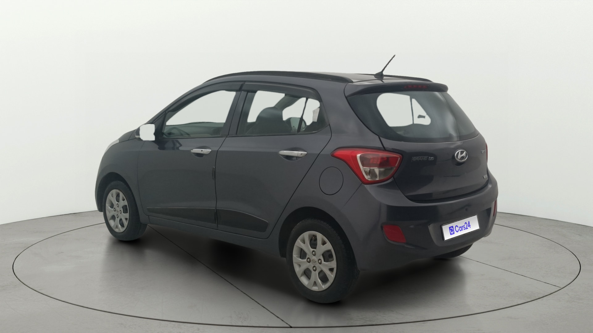 View 2015 Hyundai Grand i10 Sportz 1.2 Kappa Image 2 Used 2015 Hyundai Grand i10 Sportz 1.2 Kappa Image 2