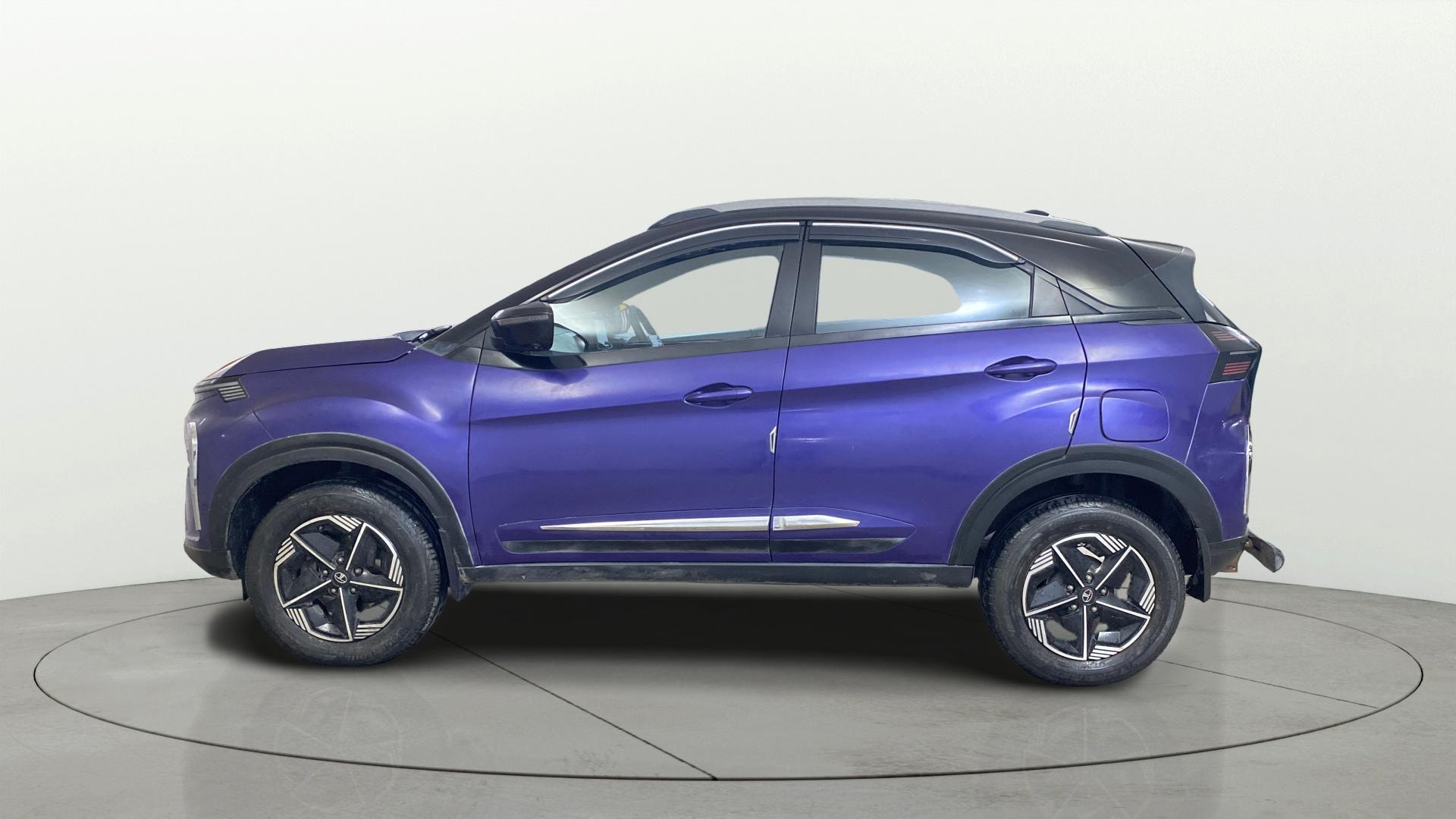 View 2023 Tata Nexon Revotron XE Image 6 Used 2023 Tata Nexon Revotron XE Image 6
