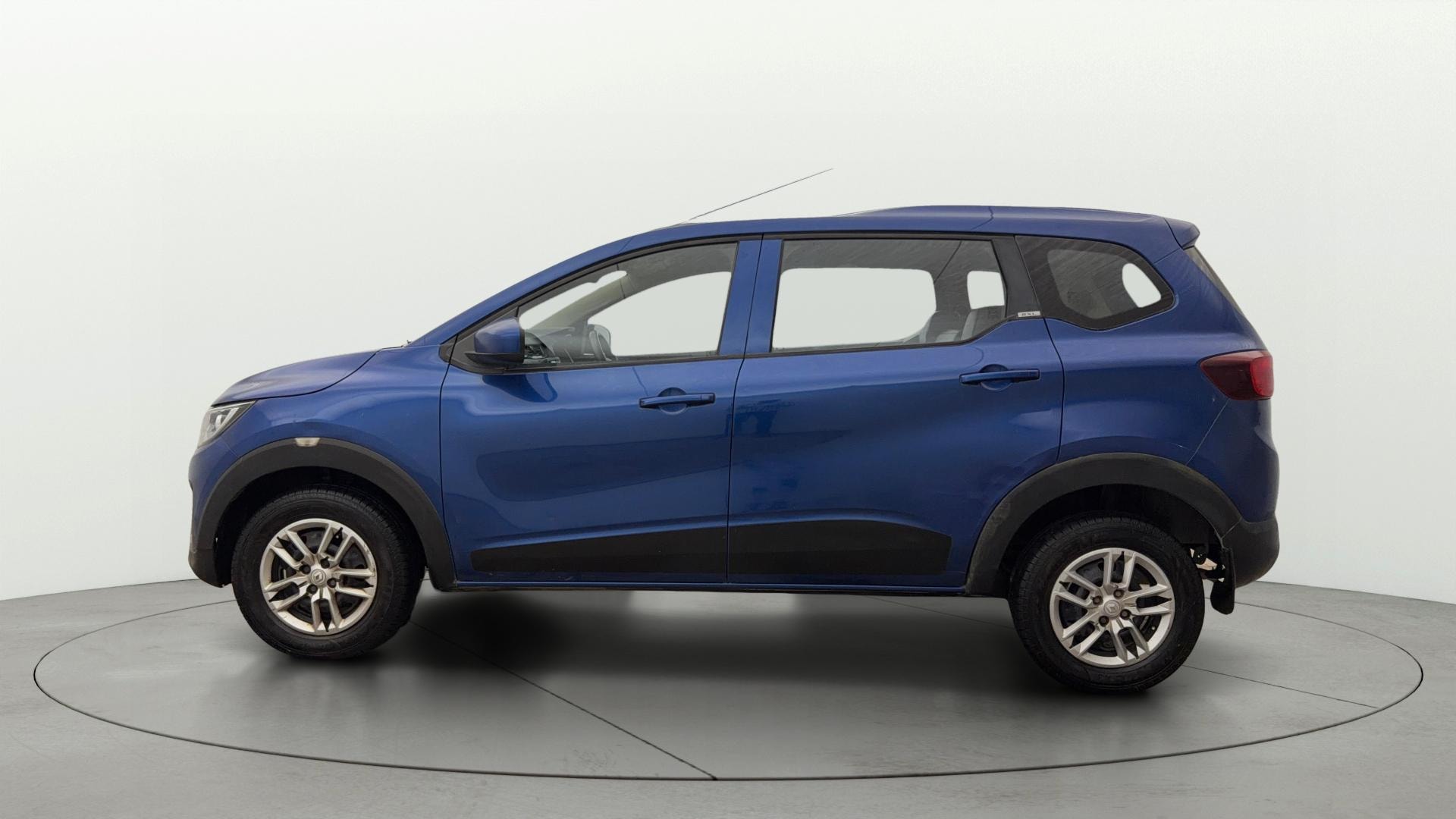 View 2020 Renault Triber RXE Image 26 Used 2020 Renault Triber RXE Image 26