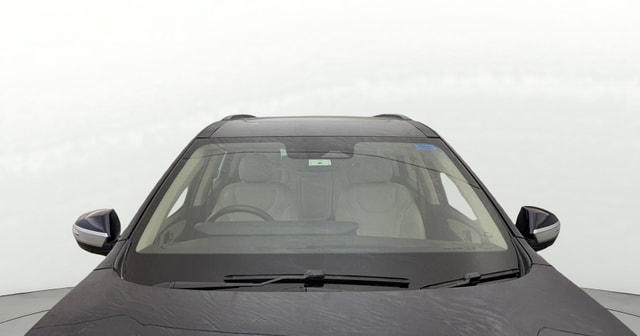 View Mahindra XUV700 Image 39 Used Mahindra XUV700 Image 39