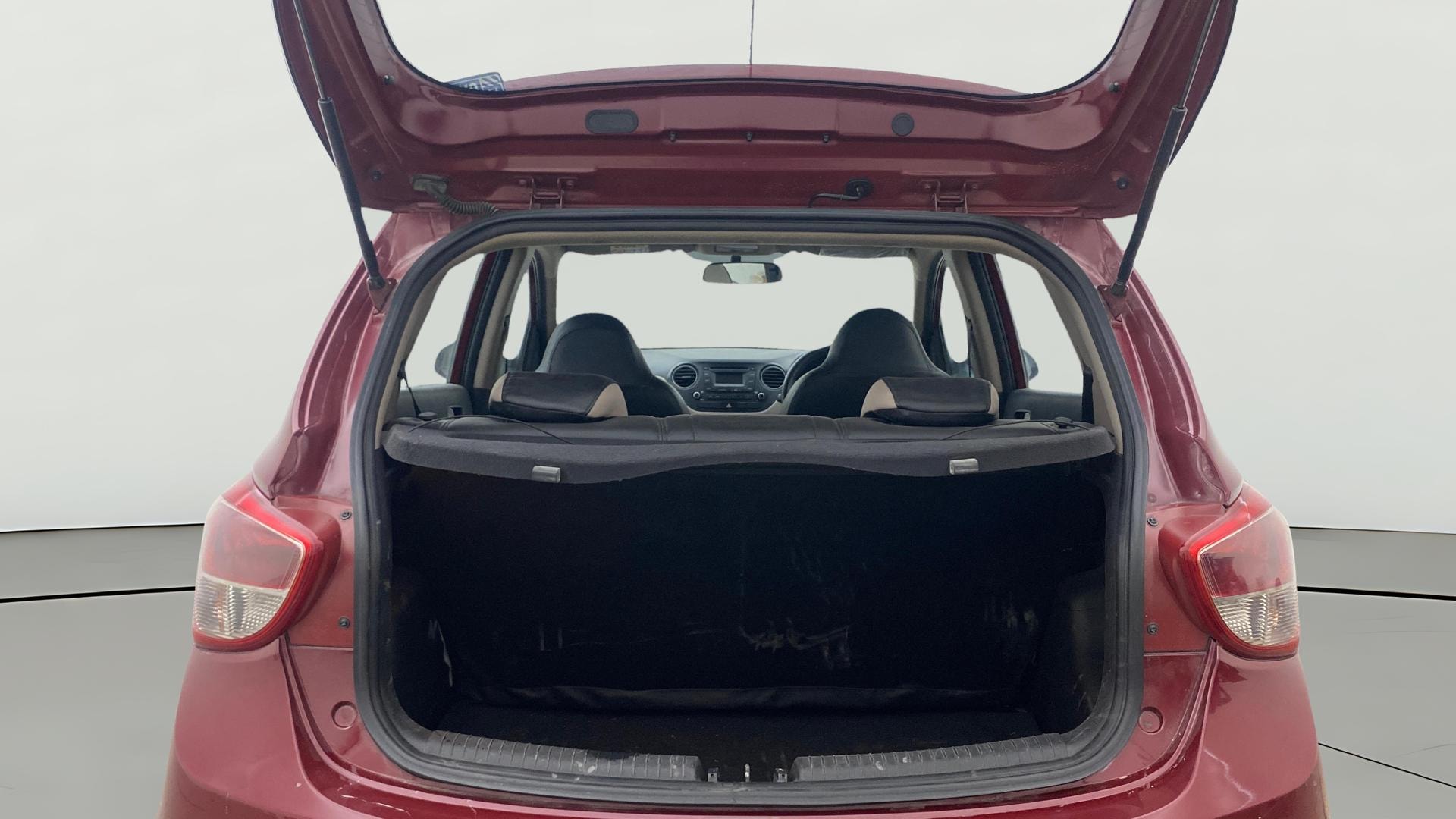 View 2016 Hyundai Grand i10 1.1 Asta Diesel Image 37 Used 2016 Hyundai Grand i10 1.1 Asta Diesel Image 37