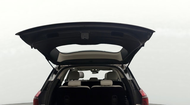 View Mahindra XUV700 Image 33 Used Mahindra XUV700 Image 33