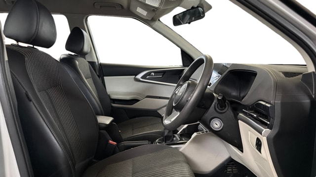 View Kia Carens Image 18 Used Kia Carens Image 18