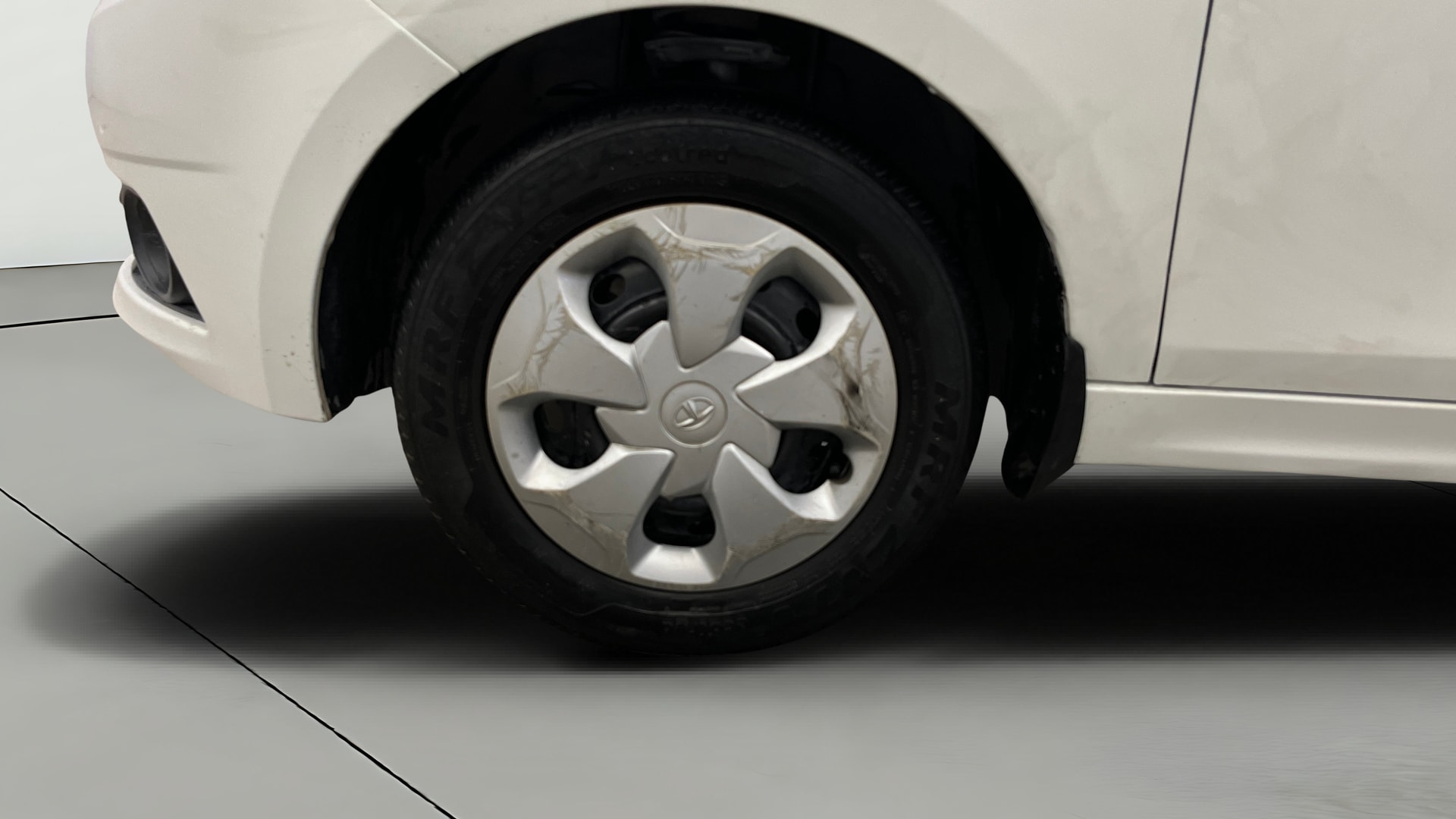 View 2016 Tata Tiago Revotorq XB Image 27 Used 2016 Tata Tiago Revotorq XB Image 27