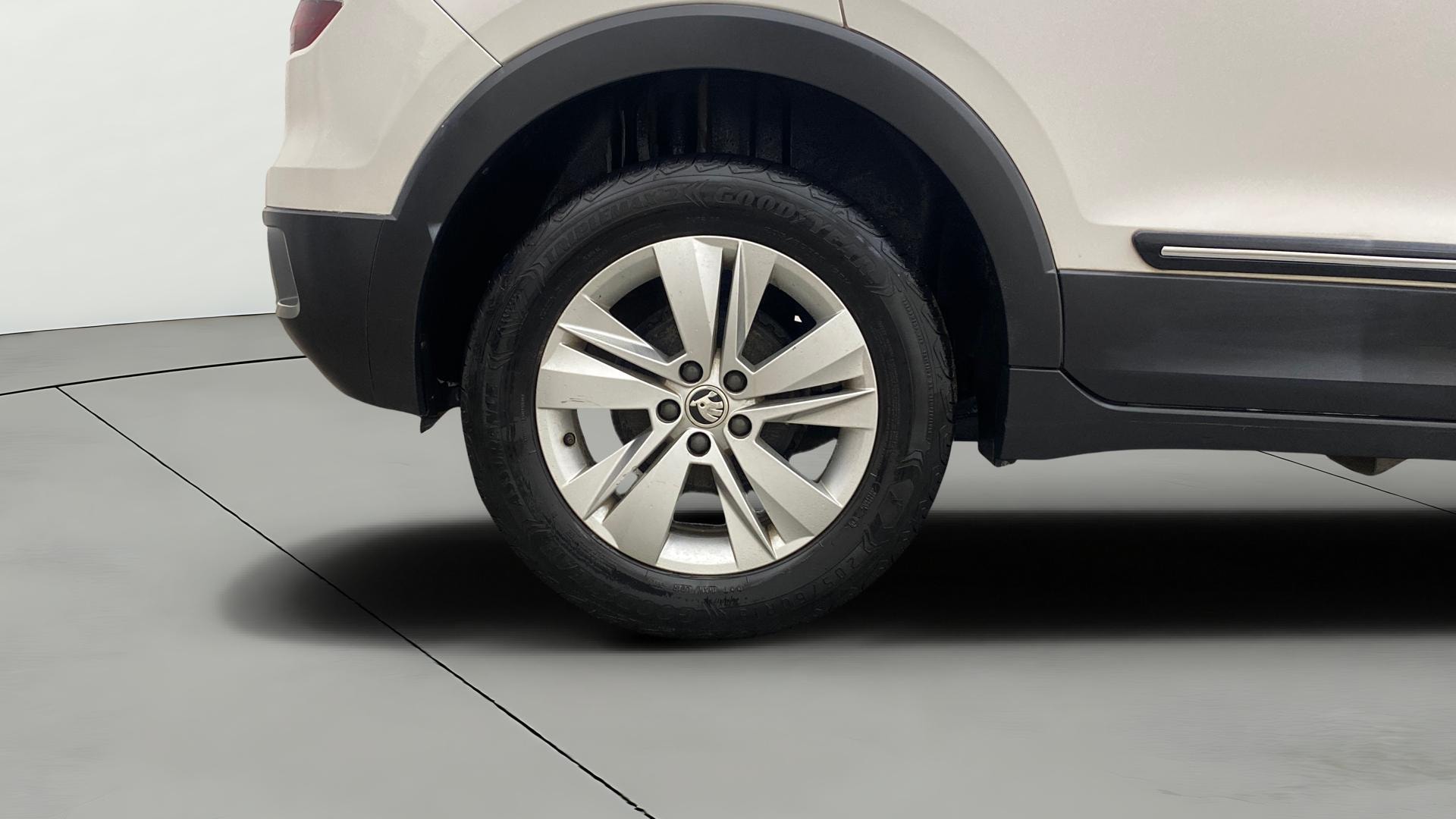 View 2022 Skoda Kushaq Ambition 1.0 TSI MT Image 34 Used 2022 Skoda Kushaq Ambition 1.0 TSI MT Image 34
