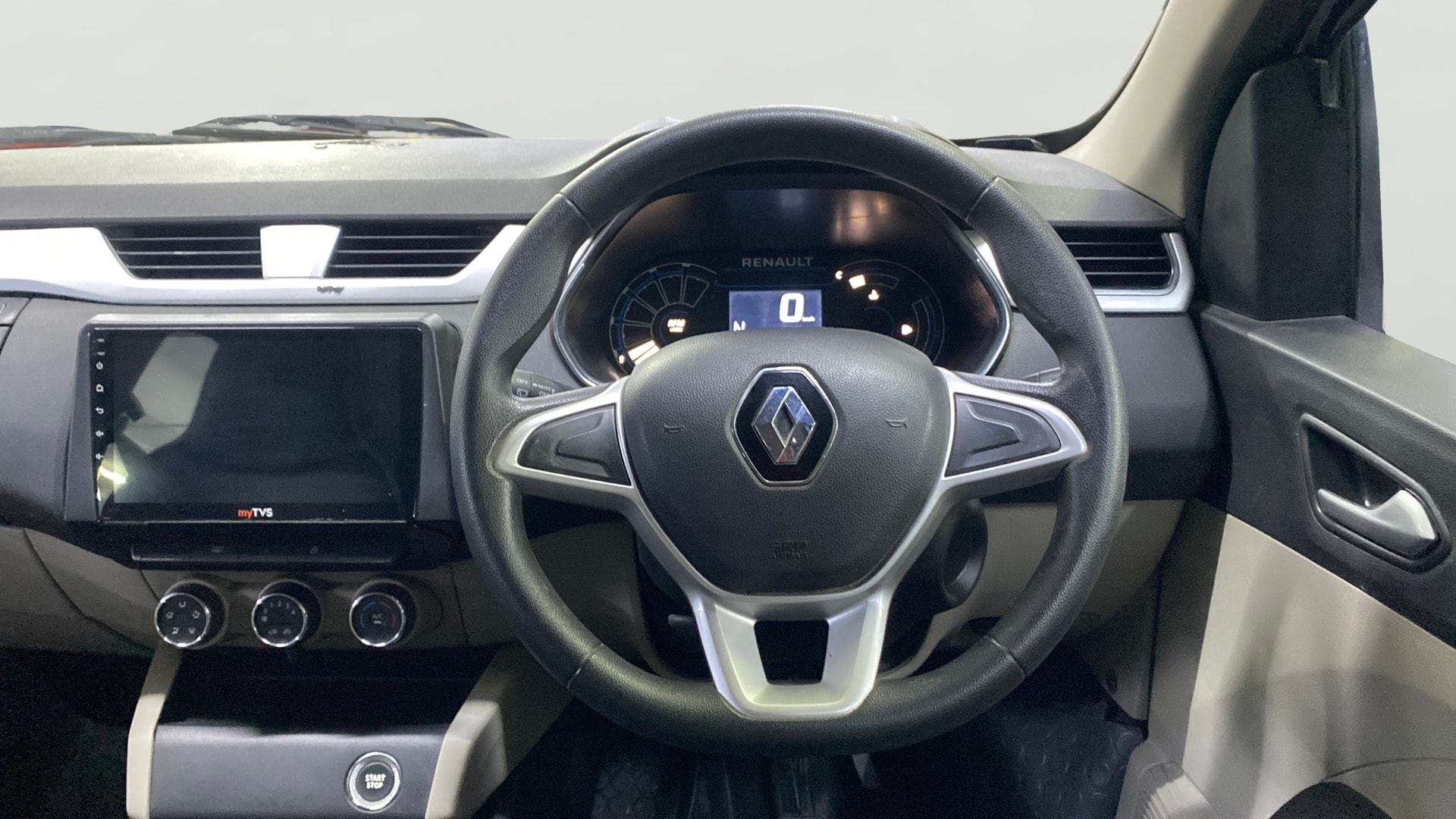 View 2020 Renault Triber RXZ AMT Image 13 Used 2020 Renault Triber RXZ AMT Image 13