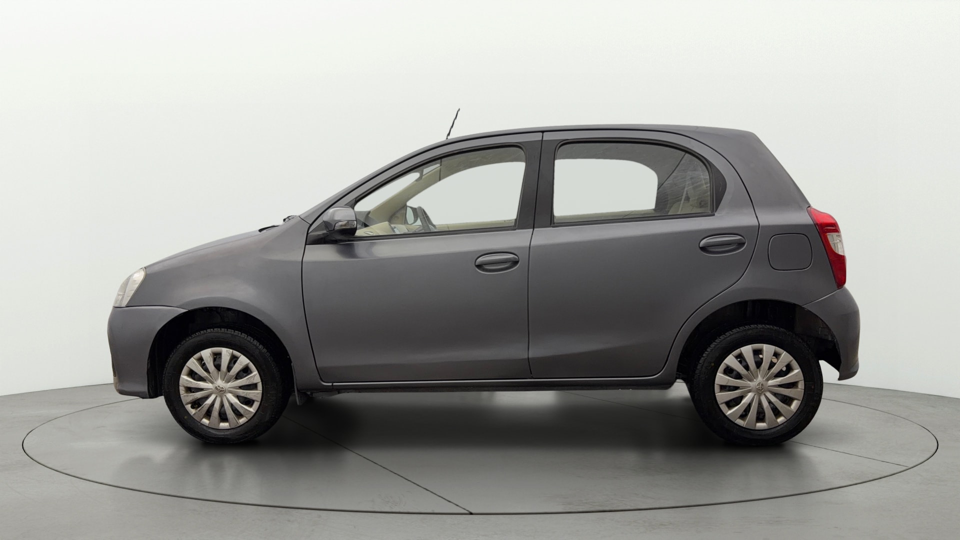 View 2018 Toyota Etios Liva V Image 5 Used 2018 Toyota Etios Liva V Image 5