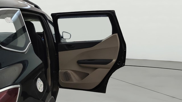 View Renault Triber Image 7 Used Renault Triber Image 7