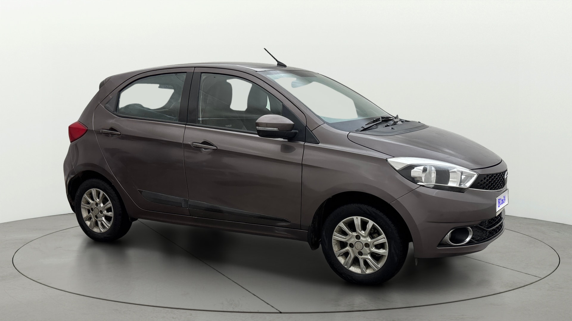 View 2018 Tata Tiago Revotorq XB Image 35 Used 2018 Tata Tiago Revotorq XB Image 35