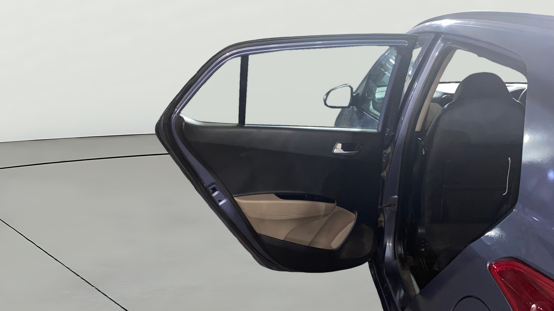 View 2015 Hyundai Grand i10 Sportz 1.2 Kappa Image 22 Used 2015 Hyundai Grand i10 Sportz 1.2 Kappa Image 22