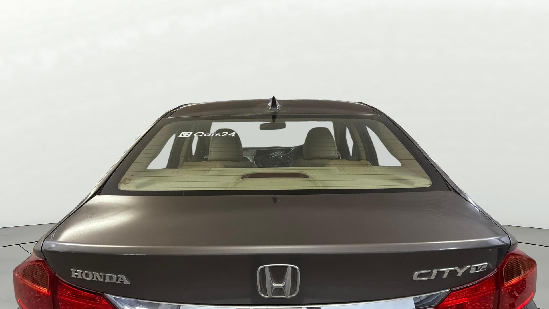 View 2017 Honda City ZX MT Diesel Anniversary Edition Image 4 Used 2017 Honda City ZX MT Diesel Anniversary Edition Image 4