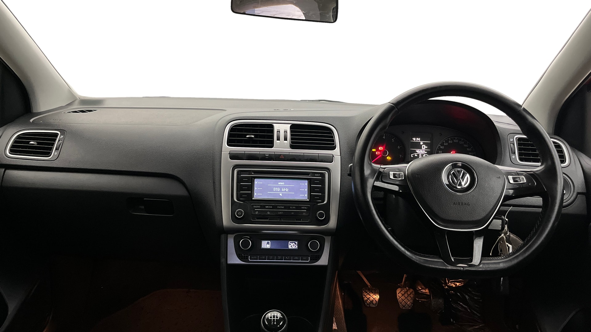 View 2015 Volkswagen Cross Polo 1.2 MPI Petrol Image 15 Used 2015 Volkswagen Cross Polo 1.2 MPI Petrol Image 15
