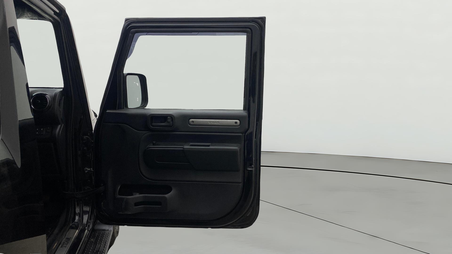 View 2021 Mahindra Thar AX Standard Manual Soft Top 6 Seater Image 42 Used 2021 Mahindra Thar AX Standard Manual Soft Top 6 Seater Image 42