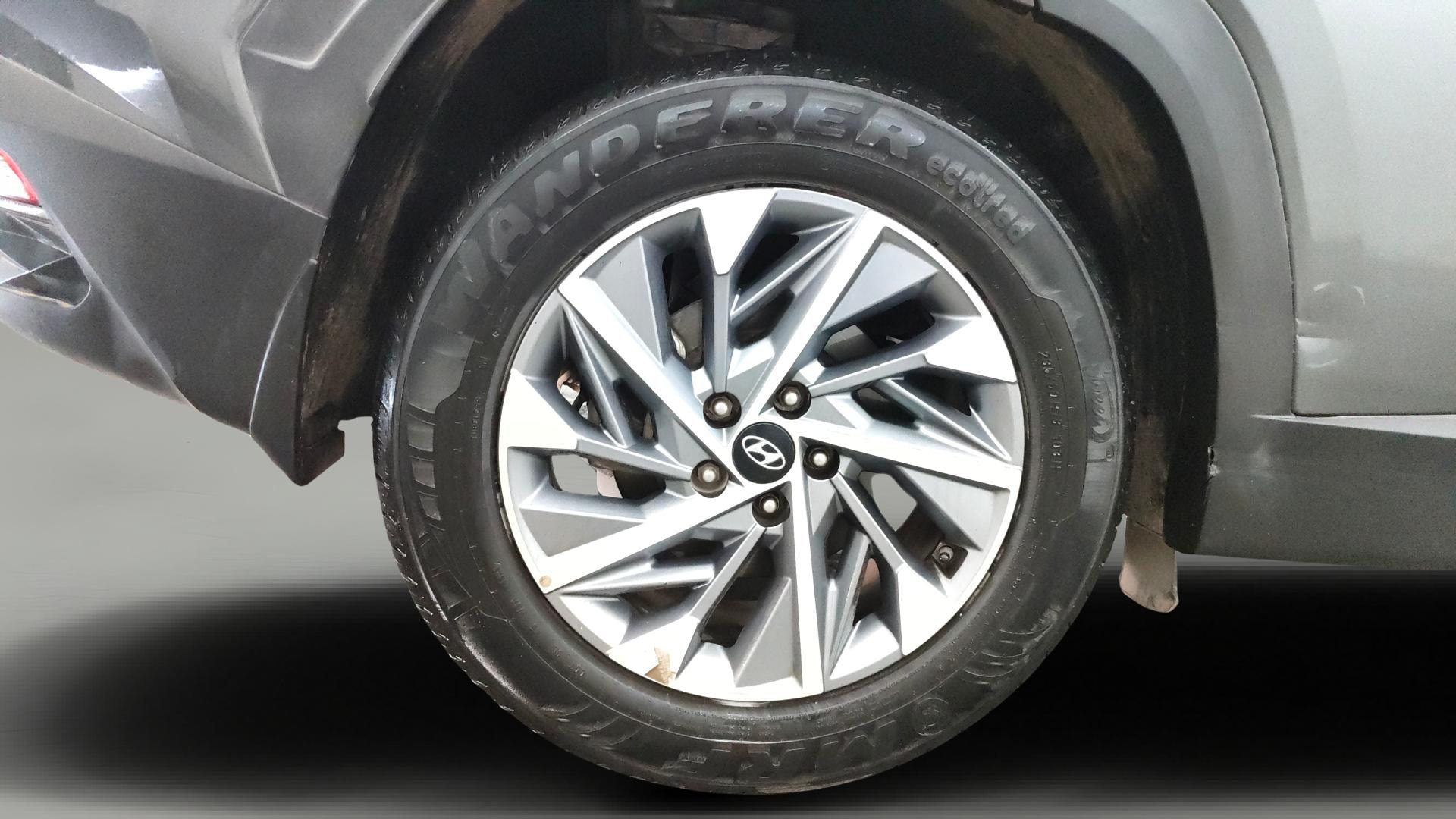 View 2024 Hyundai Tucson Signature 2.0 AT Petrol Image 25 Used 2024 Hyundai Tucson Signature 2.0 AT Petrol Image 25