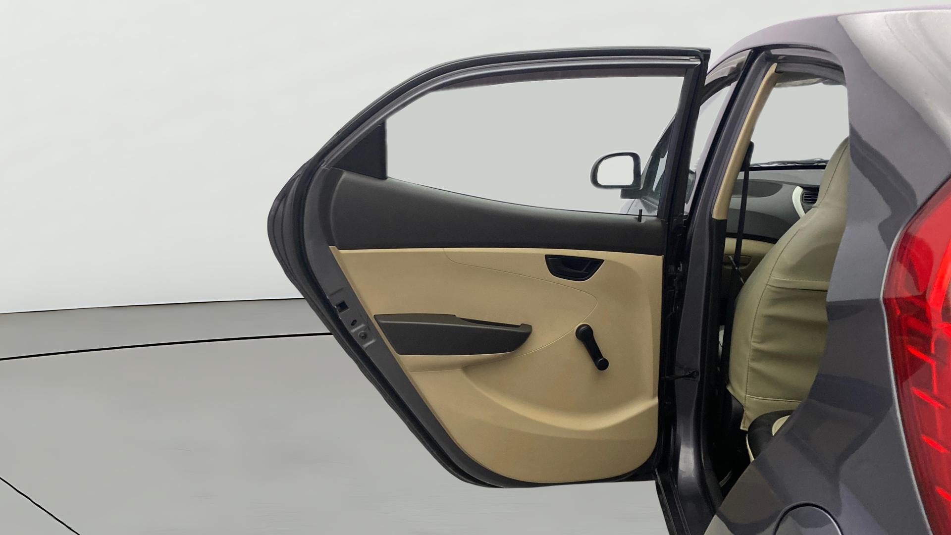 View 2016 Hyundai EON Era Plus Image 22 Used 2016 Hyundai EON Era Plus Image 22