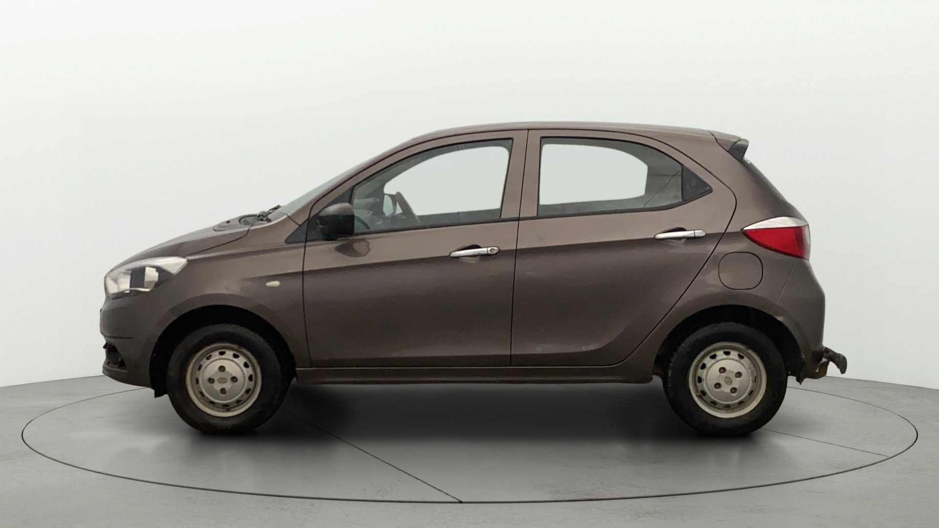 View 2018 Tata Tiago Revotorq XB Image 28 Used 2018 Tata Tiago Revotorq XB Image 28
