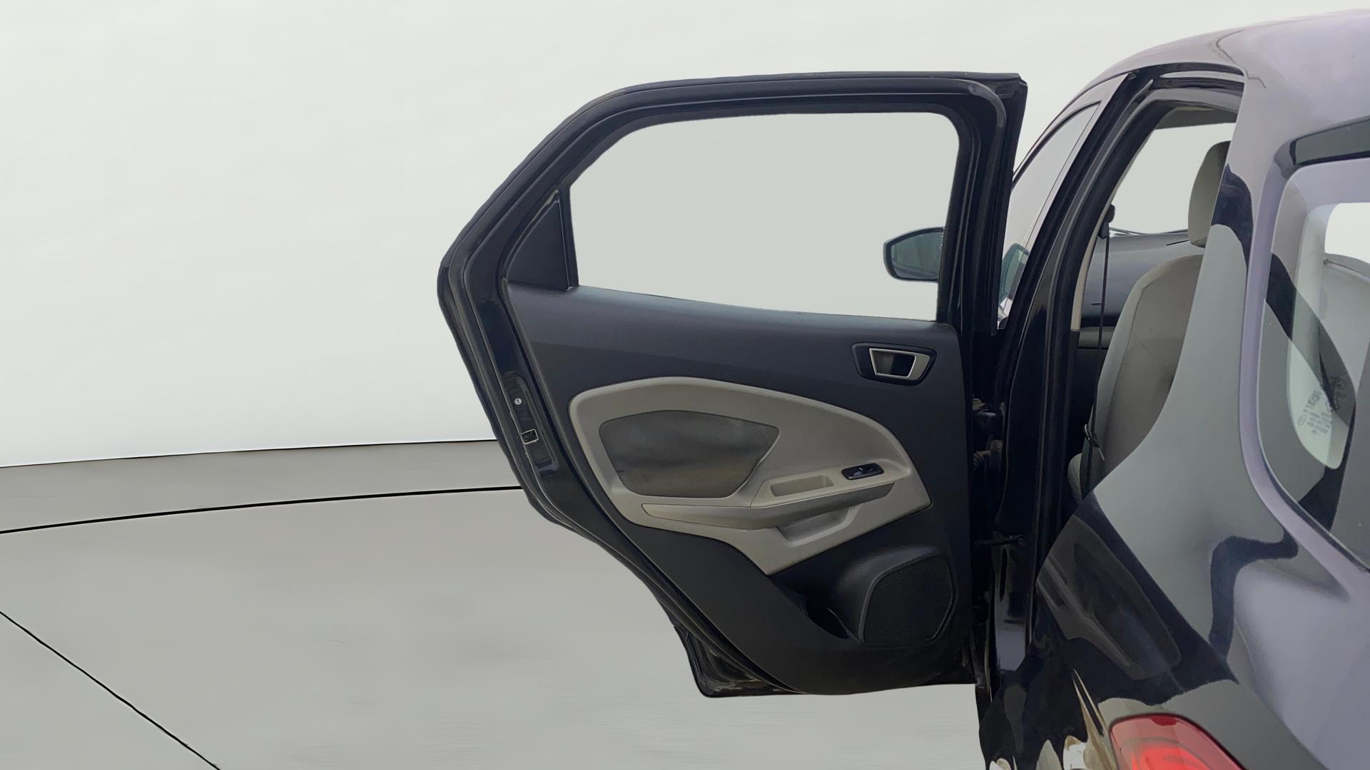 View 2016 Ford EcoSport 1.5 TDCi Diesel Ambiente BS IV Image 22 Used 2016 Ford EcoSport 1.5 TDCi Diesel Ambiente BS IV Image 22