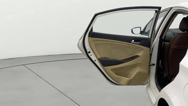View Hyundai Fluidic Verna Image 22 Used Hyundai Fluidic Verna Image 22