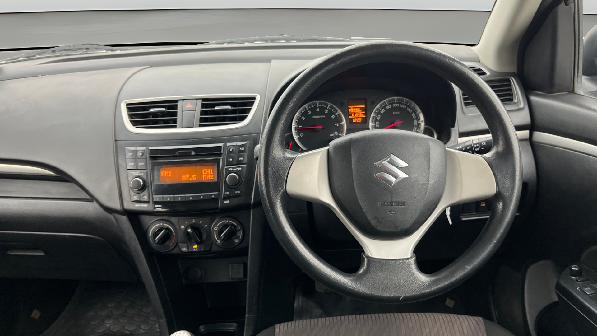 View 2017 Maruti Suzuki 1000 Base Variant Image 20 Used 2017 Maruti Suzuki 1000 Base Variant Image 20