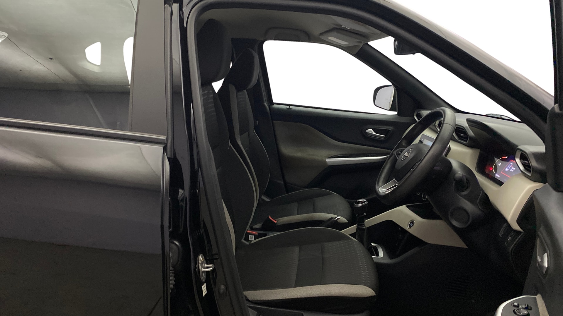View 2024 Nissan Magnite XV Image 26 Used 2024 Nissan Magnite XV Image 26