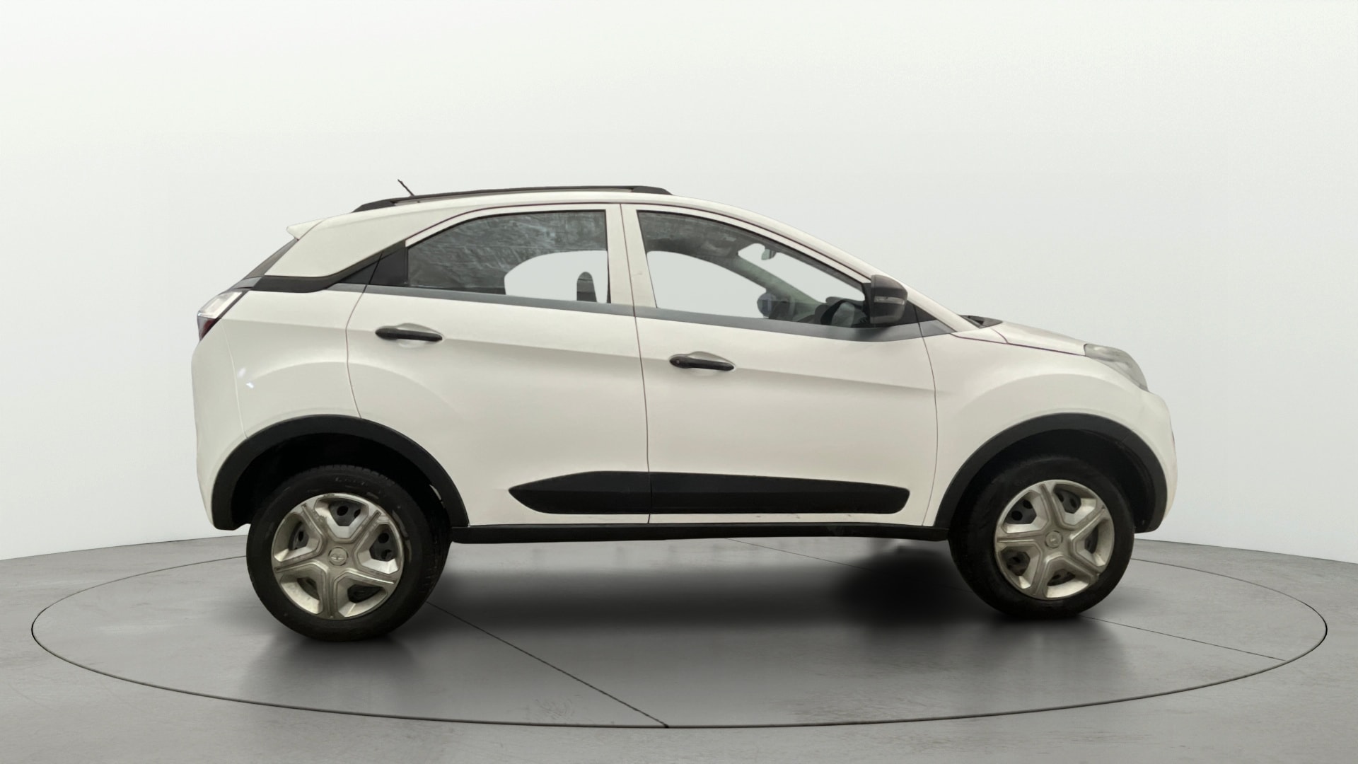 View 2019 Tata Nexon Revotron XM Image 8 Used 2019 Tata Nexon Revotron XM Image 8