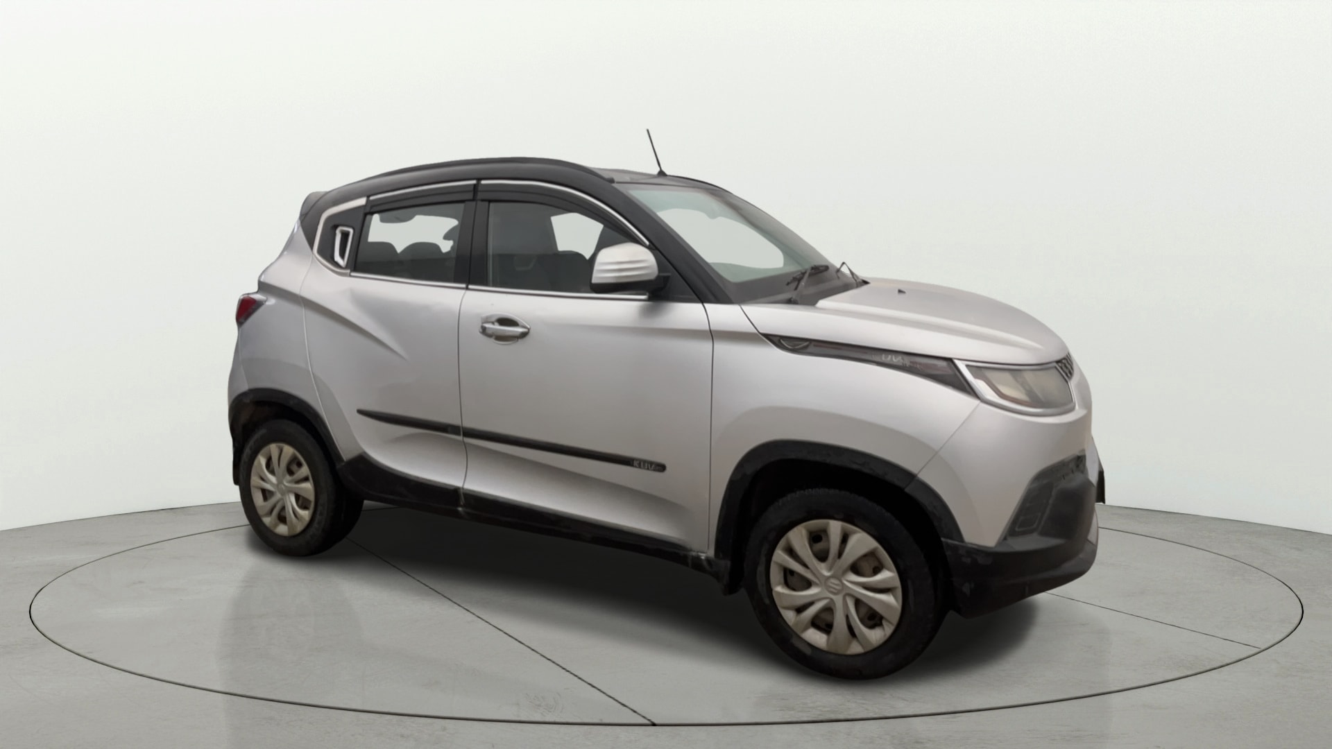 View 2016 Mahindra KUV100 K6 Plus Diesel 6 Seater BS IV Image 21 Used 2016 Mahindra KUV100 K6 Plus Diesel 6 Seater BS IV Image 21