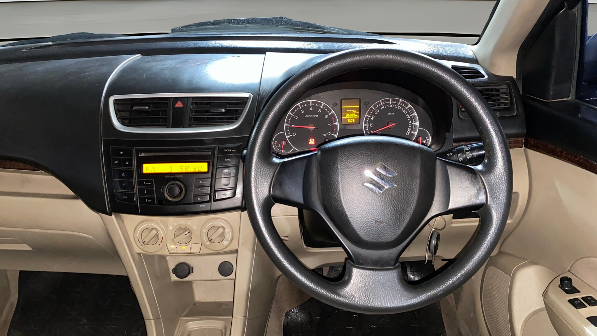View 2014 Maruti Suzuki 1000 Base Variant Image 20 Used 2014 Maruti Suzuki 1000 Base Variant Image 20